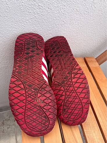 38 Beden kırmızı Renk Adidas spor ayakkabı