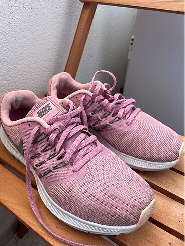 37 Beden Nike spor ayakkabı
