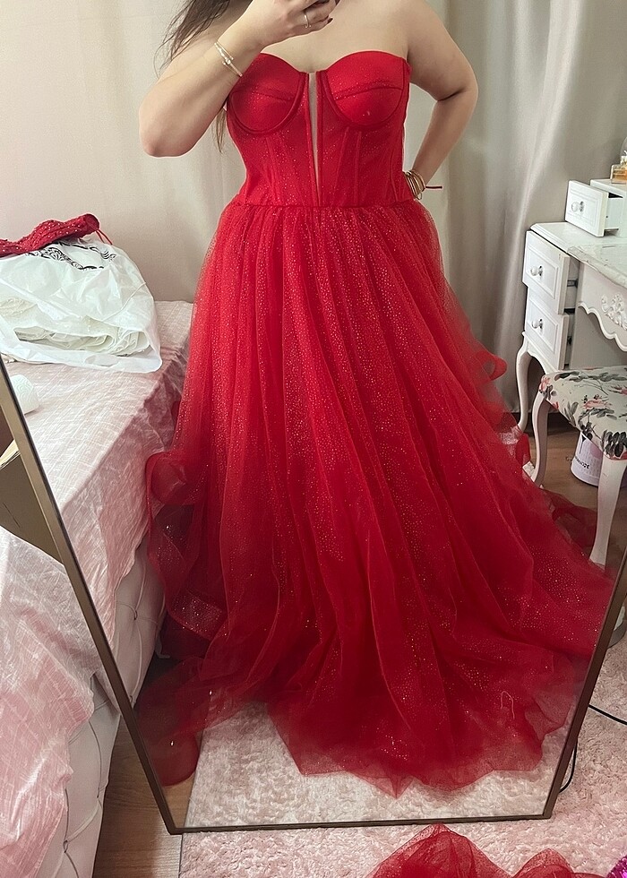 Kına elbise Kolluda oluyor - Görsel 2