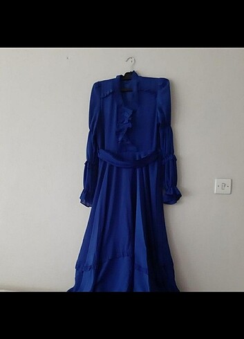Zara Koyu mavi kuyruklu elbise