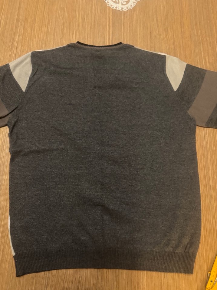 Gri Kareli V Yaka Erkek kazak - Görsel 2