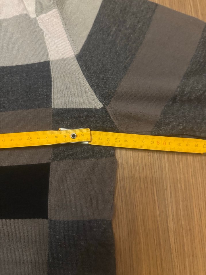 Gri Kareli V Yaka Erkek kazak - Görsel 5