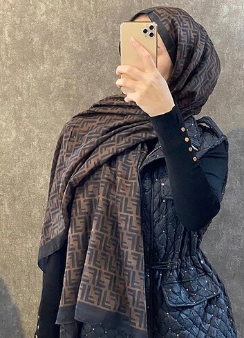 FENDİ İTHAL VUAL TWİLL İPEK ŞAL 