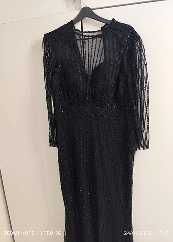 Uzun Siyah İşlemeli Gece Elbisesi - Görsel 7