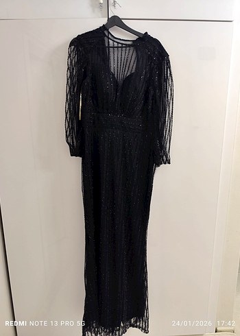 Uzun Siyah İşlemeli Gece Elbisesi - Görsel 6