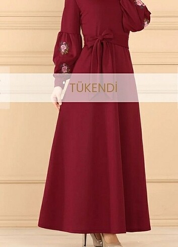 Bordo kolları nakışlı tesettür elbise