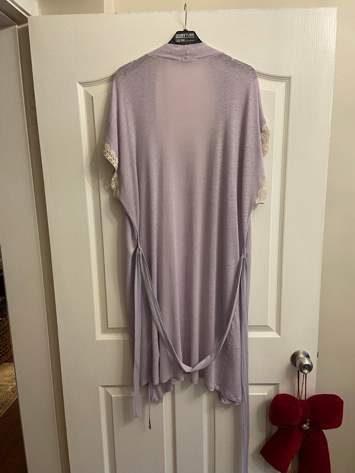 Oysho Uzun Mor Kadın Sabahlık - Görsel 4
