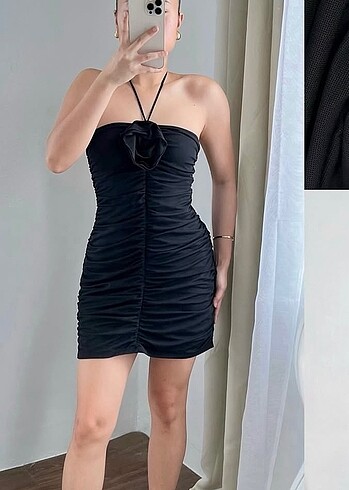 Pull and Bear Gül Detaylı Gece Elbisesi