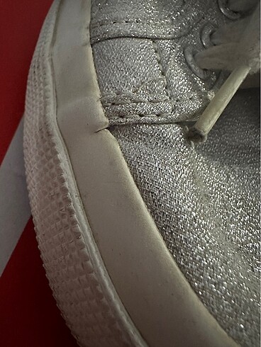 37 Beden Gümüş Simli Superga