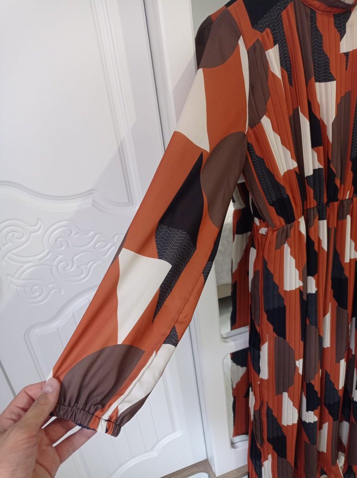 Uzun Pilili geometrik Desenli Kadın Elbise - Görsel 5