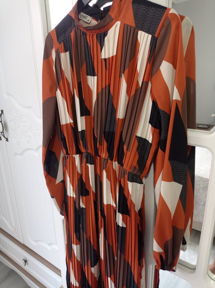 Uzun Pilili geometrik Desenli Kadın Elbise - Görsel 3