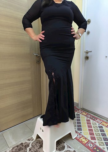 Dantel Detaylı Siyah Uzun V Yaka Abiye Elbise - Görsel 6