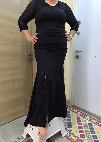 Dantel Detaylı Siyah Uzun V Yaka Abiye Elbise - Görsel 8