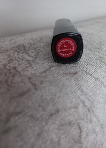 Avon supreme ruj