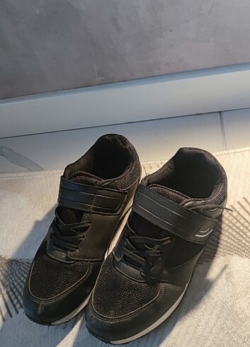 40 Beden siyah Renk Spor Ayakkabı 