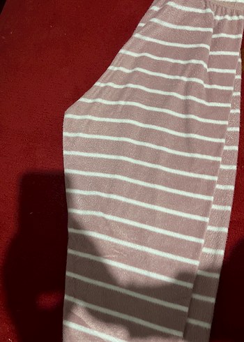 Pembe Çizgili Pijama Takımı - Görsel 3