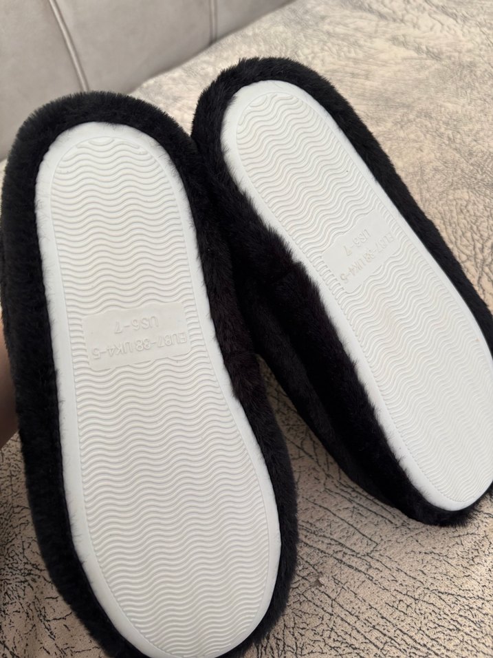 Siyah Kürklü Kız Çocuk Ev Terliği - Görsel 3