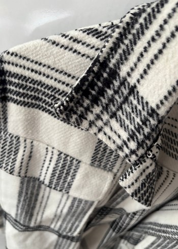 Düğmeli Gri Beyaz Ekose Kadın Gömlek - Görsel 3