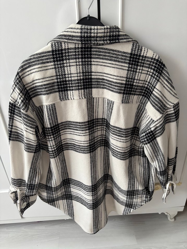 Düğmeli Gri Beyaz Ekose Kadın Gömlek - Görsel 4