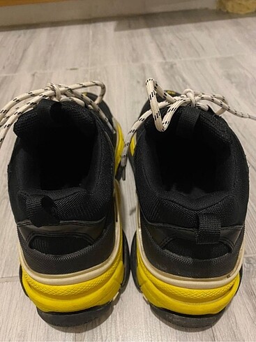 39 Beden siyah Renk Balenciaga spor ayakkabı