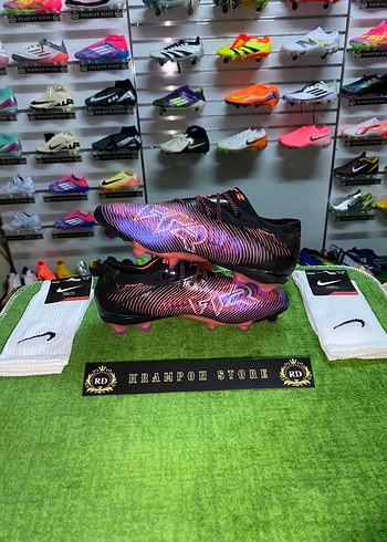 44 Beden PUMA FUTURE 8 ULTIMATE