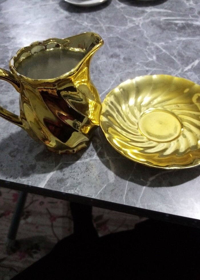 Altın efektli sosluk ve fincan altlığı  - Görsel 2