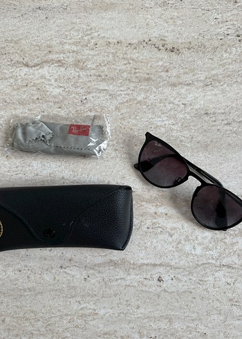 Ray Ban