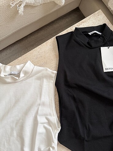 Bershka Bershka asimetrik kesim üst