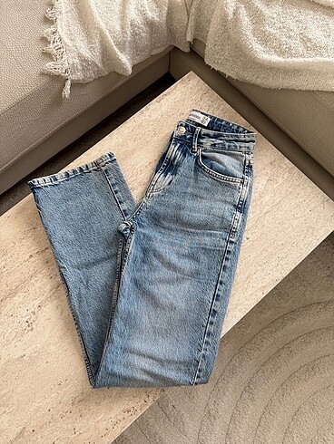 34 Beden Stradivarius d98 jean