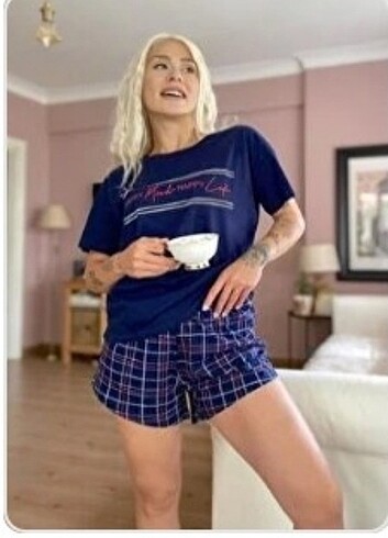 Şortlu pijama takımı