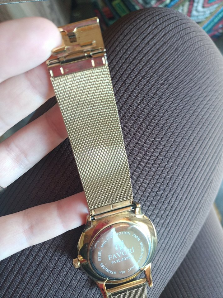 Altın Renk Zincir Detaylı Kadın Saati - Görsel 2