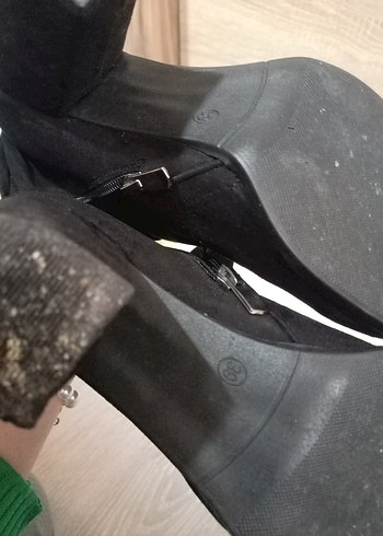 Püsküllü Siyah Süet Kadın Bot - Görsel 4