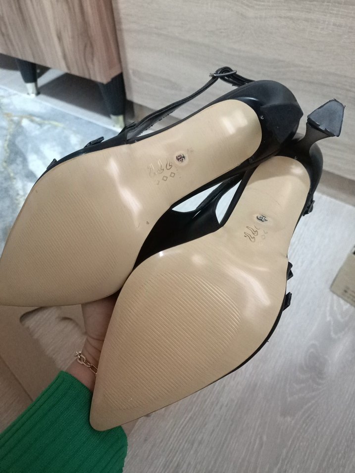 Klasik Siyah Stiletto Topuklu Kadın Ayakkabı - Görsel 2