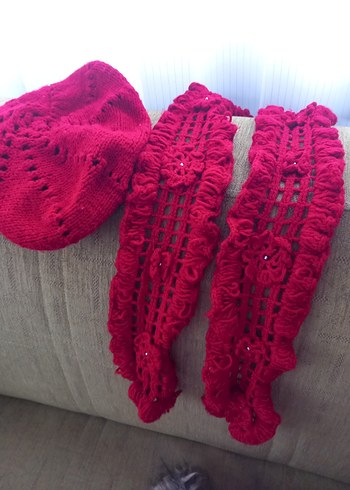 Kırmızı Örgü Kadın Atkı - Görsel 2