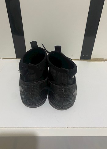38 Beden siyah Renk Nike Siyah Yılan Desenli Erkek Futbol Ayakkabısı