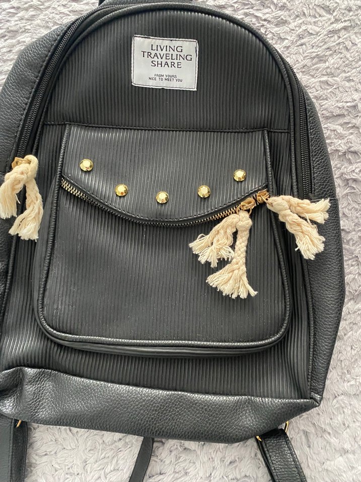 Püsküllü Siyah Deri Kadın Sırt Çantası - Görsel 2