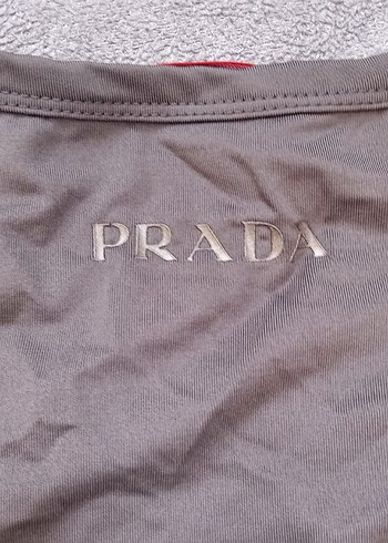 l Beden gri Renk Gri Baskılı Prada Erkek Tişört
