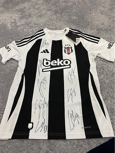 Beşiktaş imzalı forma