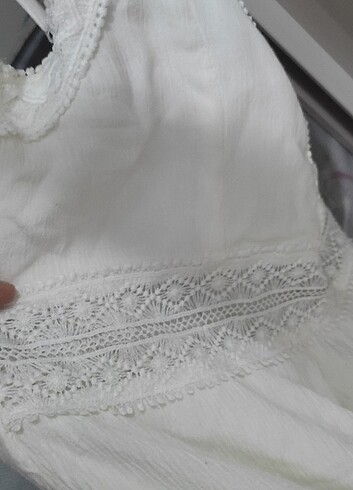 Diğer Beyaz yazlık elbise işleme detayli