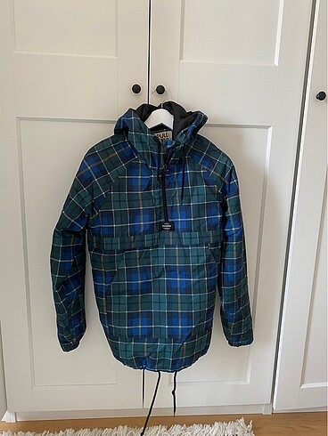 Pull ana bear mont