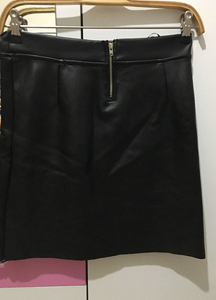 Zara Siyah nakışlı etek