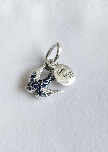 Pandora Işıltılı Kırlangıç Çift Sallantılı Charm