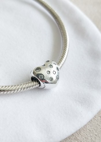 Pandora IŞILTILI KALP CHARM
