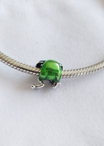  Beden TIRMANAN KURBAĞA CHARM