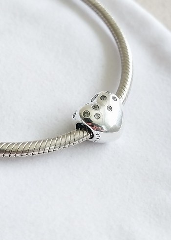 Pandora IŞILTILI KALP CHARM