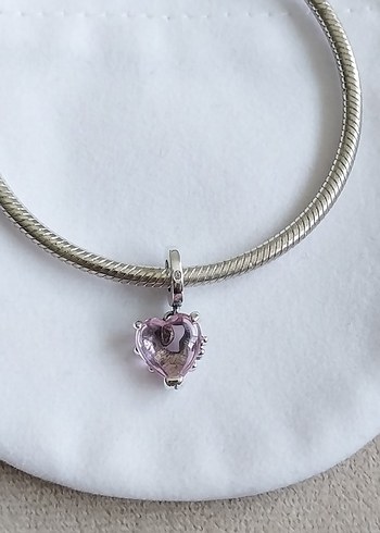 Pandora PEMBE AİLE AĞACI VE KALP SALLANTILI CHARM