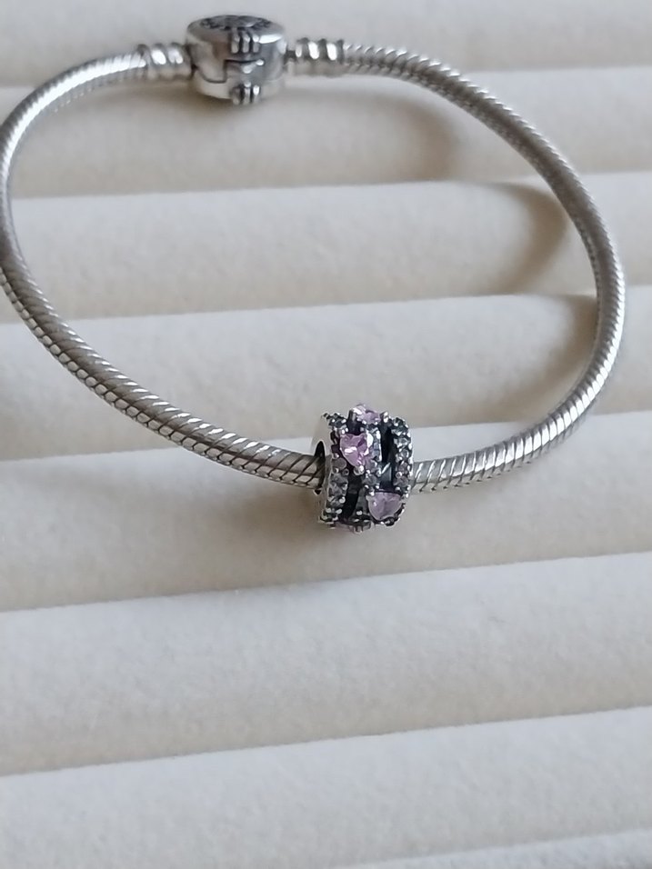 IŞILTILI ÜÇLÜ HALE KALPLİ SALLANTILI CHARM - Görsel 4