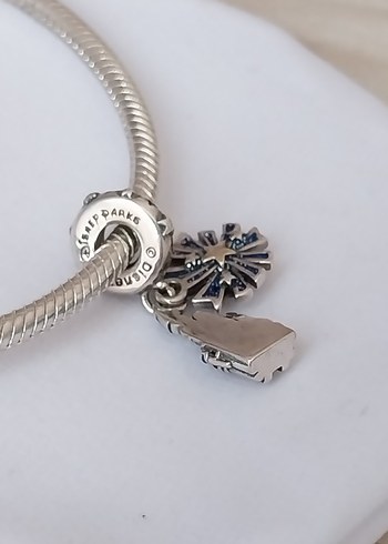 DİSNEYPARKS SİNDERELLA KALESİ HAVAİ FİŞEK CAZİBESİ CHARM - Görsel 3