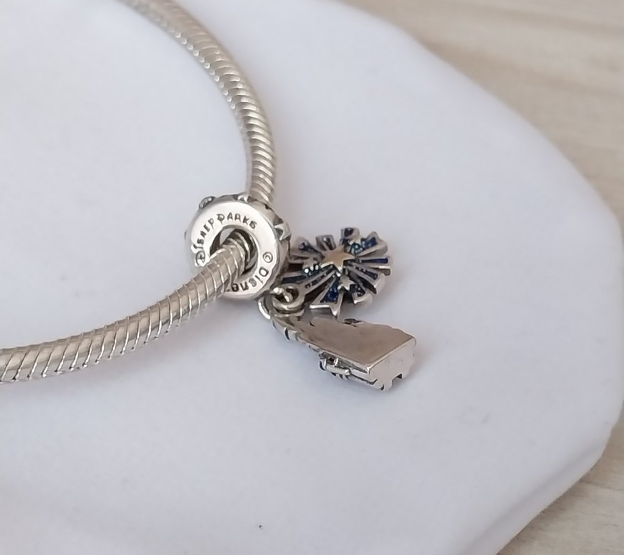 DİSNEYPARKS SİNDERELLA KALESİ HAVAİ FİŞEK CAZİBESİ CHARM - Görsel 3