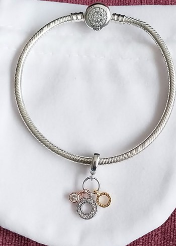 Üçlü Monogram ve Logolu Sarkan Charm - Görsel 6